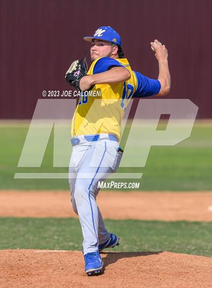 Thumbnail 3 in Davenport vs Corpus Christi Moody (Comal Clash) photogallery.