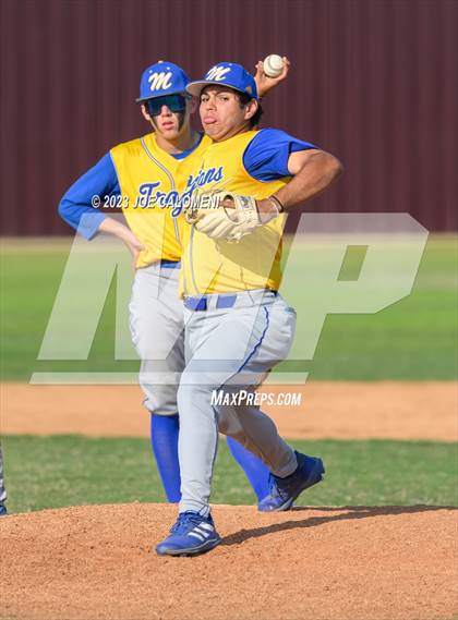 Thumbnail 3 in Davenport vs Corpus Christi Moody (Comal Clash) photogallery.