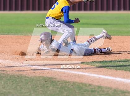 Thumbnail 2 in Davenport vs Corpus Christi Moody (Comal Clash) photogallery.