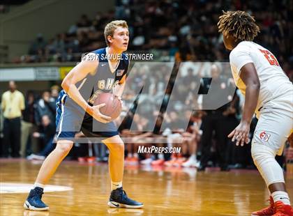 Thumbnail 1 in Central vs. Bakersfield (CIF CS D1 Final) photogallery.