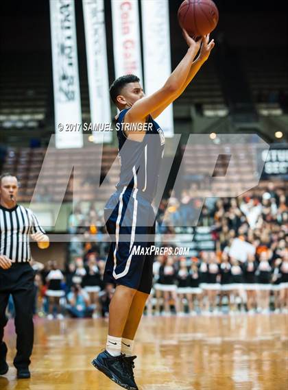 Thumbnail 3 in Central vs. Bakersfield (CIF CS D1 Final) photogallery.