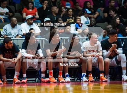 Thumbnail 2 in Central vs. Bakersfield (CIF CS D1 Final) photogallery.