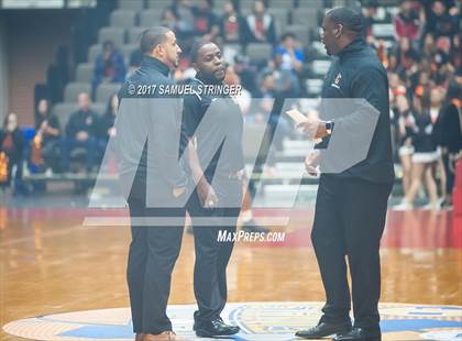 Thumbnail 2 in Central vs. Bakersfield (CIF CS D1 Final) photogallery.