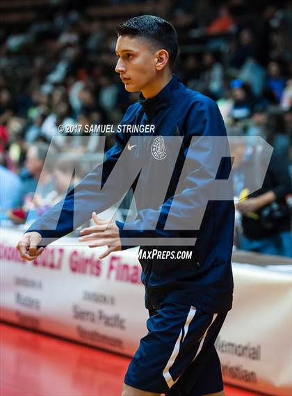 Thumbnail 3 in Central vs. Bakersfield (CIF CS D1 Final) photogallery.