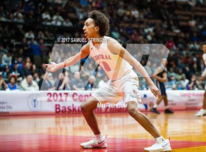 Thumbnail 3 in Central vs. Bakersfield (CIF CS D1 Final) photogallery.