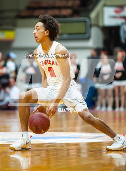 Thumbnail 3 in Central vs. Bakersfield (CIF CS D1 Final) photogallery.