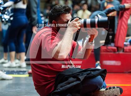 Thumbnail 1 in Central vs. Bakersfield (CIF CS D1 Final) photogallery.