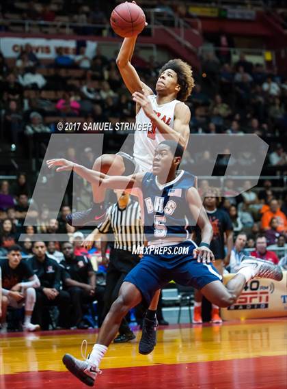 Thumbnail 2 in Central vs. Bakersfield (CIF CS D1 Final) photogallery.