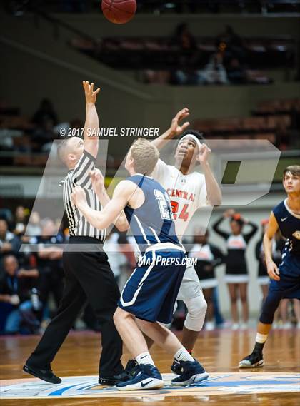 Thumbnail 2 in Central vs. Bakersfield (CIF CS D1 Final) photogallery.