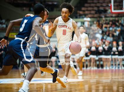Thumbnail 2 in Central vs. Bakersfield (CIF CS D1 Final) photogallery.