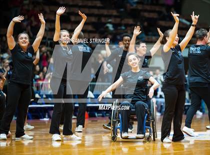Thumbnail 3 in Central vs. Bakersfield (CIF CS D1 Final) photogallery.