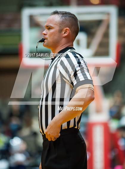 Thumbnail 2 in Central vs. Bakersfield (CIF CS D1 Final) photogallery.