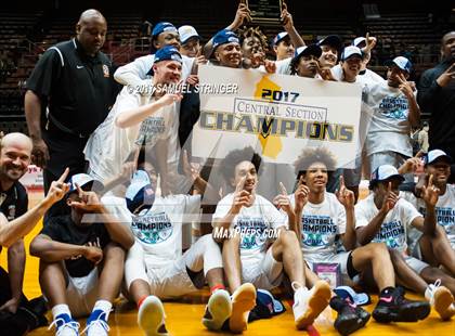 Thumbnail 1 in Central vs. Bakersfield (CIF CS D1 Final) photogallery.