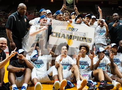 Thumbnail 2 in Central vs. Bakersfield (CIF CS D1 Final) photogallery.