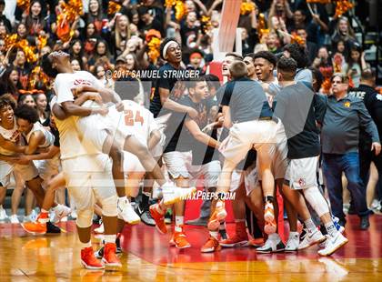 Thumbnail 2 in Central vs. Bakersfield (CIF CS D1 Final) photogallery.