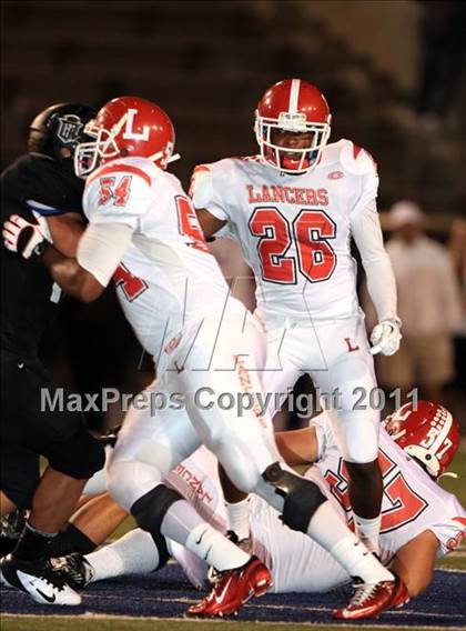 Thumbnail 3 in Orange Lutheran vs. Servite photogallery.