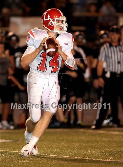 Thumbnail 3 in Orange Lutheran vs. Servite photogallery.