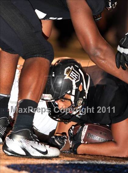 Thumbnail 1 in Orange Lutheran vs. Servite photogallery.