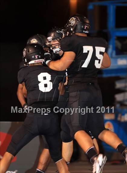 Thumbnail 2 in Orange Lutheran vs. Servite photogallery.