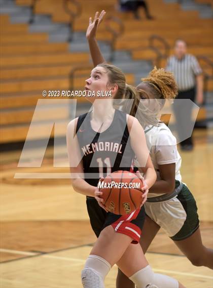 Thumbnail 3 in Memorial vs Lake Ridge (McDonald's Texas Invitational) photogallery.