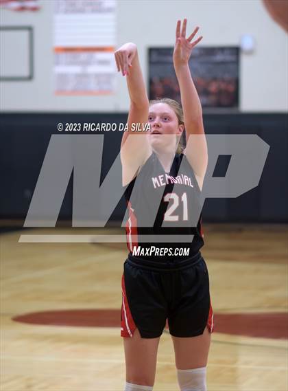Thumbnail 1 in Memorial vs Lake Ridge (McDonald's Texas Invitational) photogallery.