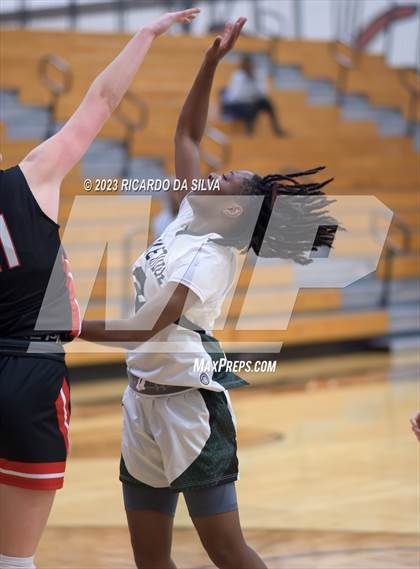 Thumbnail 1 in Memorial vs Lake Ridge (McDonald's Texas Invitational) photogallery.