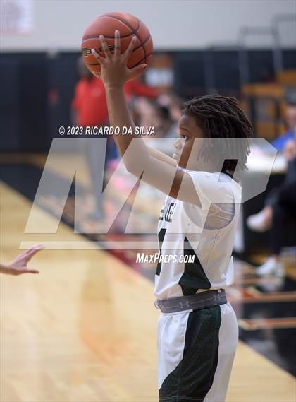Thumbnail 1 in Memorial vs Lake Ridge (McDonald's Texas Invitational) photogallery.