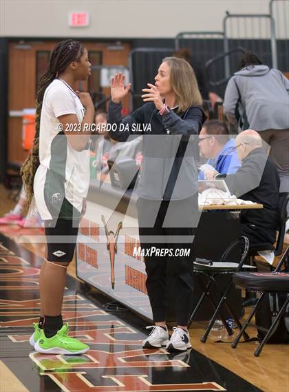 Thumbnail 1 in Memorial vs Lake Ridge (McDonald's Texas Invitational) photogallery.