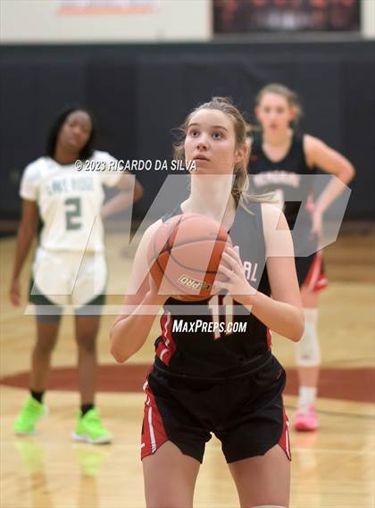 Thumbnail 3 in Memorial vs Lake Ridge (McDonald's Texas Invitational) photogallery.
