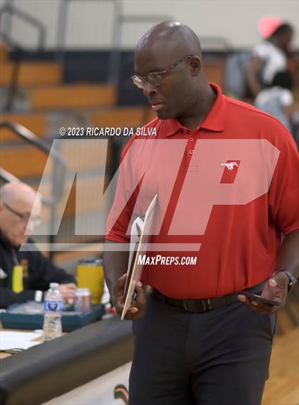 Thumbnail 2 in Memorial vs Lake Ridge (McDonald's Texas Invitational) photogallery.