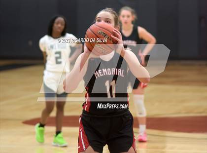 Thumbnail 1 in Memorial vs Lake Ridge (McDonald's Texas Invitational) photogallery.