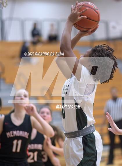 Thumbnail 2 in Memorial vs Lake Ridge (McDonald's Texas Invitational) photogallery.