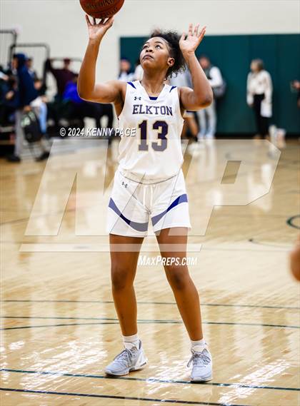 Thumbnail 2 in Greater Grace Christian Academy vs. Elkton photogallery.