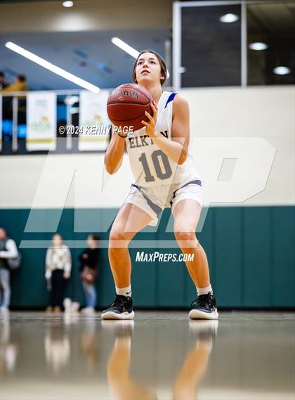 Thumbnail 2 in Greater Grace Christian Academy vs. Elkton photogallery.