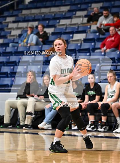 Thumbnail 1 in Van Buren vs Harrison photogallery.