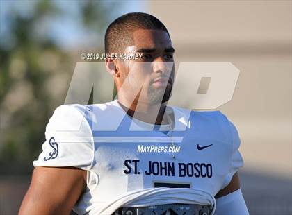 Thumbnail 2 in St. John Bosco vs. Liberty (Polynesian Classic) photogallery.