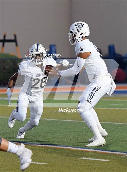 Thumbnail 3 in St. John Bosco vs. Liberty (Polynesian Classic) photogallery.