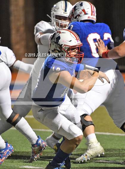 Thumbnail 2 in St. John Bosco vs. Liberty (Polynesian Classic) photogallery.