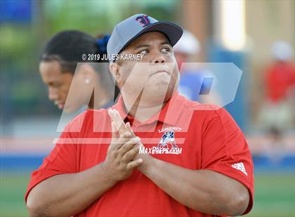 Thumbnail 1 in St. John Bosco vs. Liberty (Polynesian Classic) photogallery.