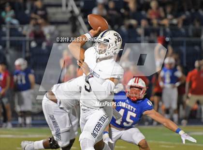 Thumbnail 2 in St. John Bosco vs. Liberty (Polynesian Classic) photogallery.