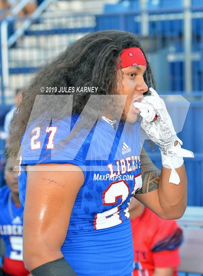 Thumbnail 3 in St. John Bosco vs. Liberty (Polynesian Classic) photogallery.
