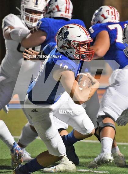 Thumbnail 3 in St. John Bosco vs. Liberty (Polynesian Classic) photogallery.
