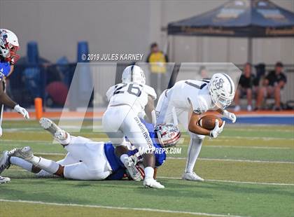 Thumbnail 2 in St. John Bosco vs. Liberty (Polynesian Classic) photogallery.