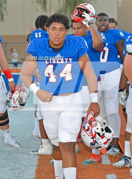 Thumbnail 3 in St. John Bosco vs. Liberty (Polynesian Classic) photogallery.