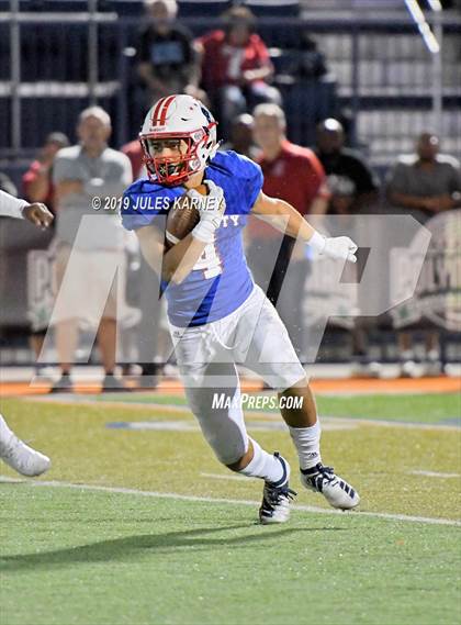 Thumbnail 3 in St. John Bosco vs. Liberty (Polynesian Classic) photogallery.