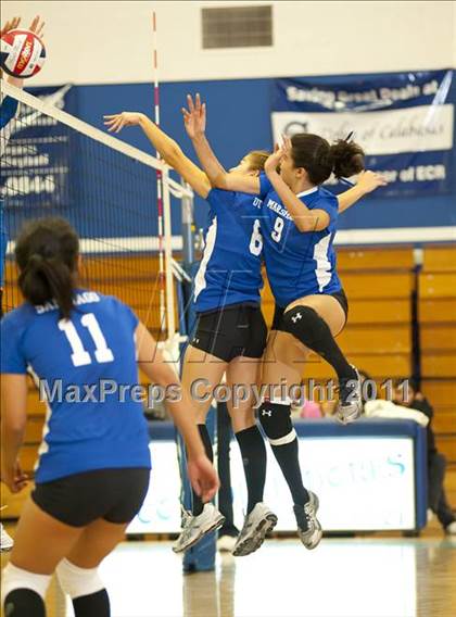 Thumbnail 3 in El Camino Real vs. Marshall photogallery.