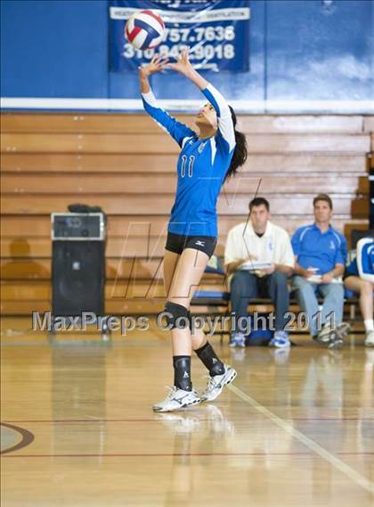 Thumbnail 3 in El Camino Real vs. Marshall photogallery.
