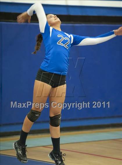 Thumbnail 3 in El Camino Real vs. Marshall photogallery.
