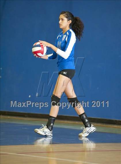 Thumbnail 2 in El Camino Real vs. Marshall photogallery.