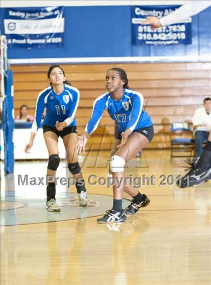 Thumbnail 1 in El Camino Real vs. Marshall photogallery.